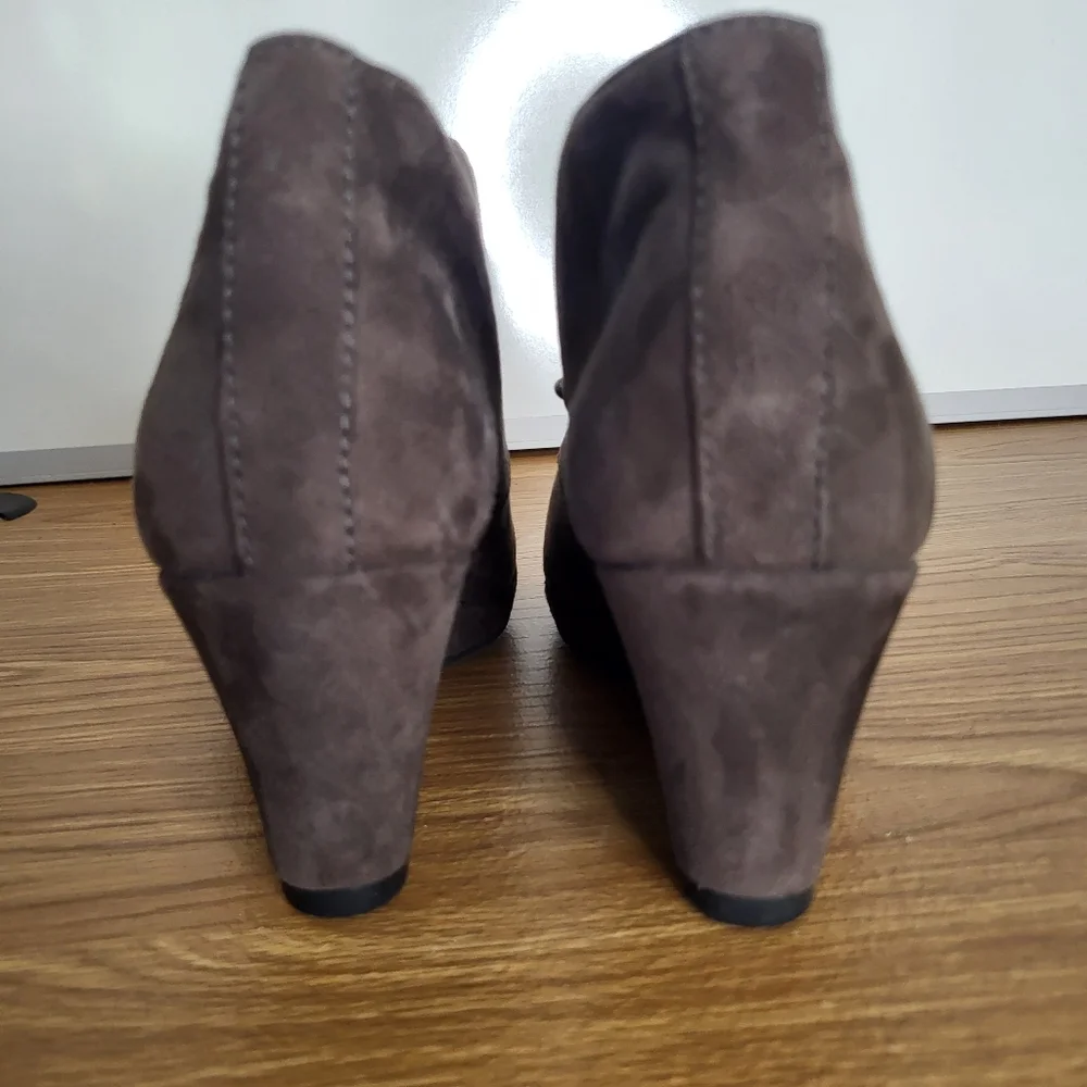Clarks Camryn Bronte Suede Wedge Ankle Booties Womens Soze 10 - Picture 4 of 7